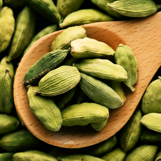 6 Amazing Benefits of Cardamom for Hair