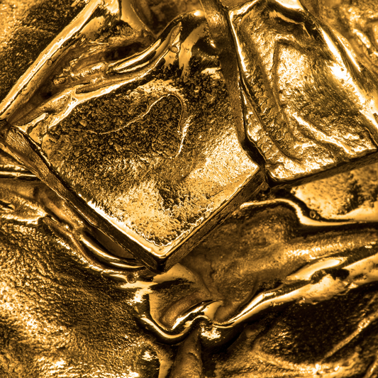 Revitalize Your Life with 24K Gold Serum: The Ultimate Spa Experience