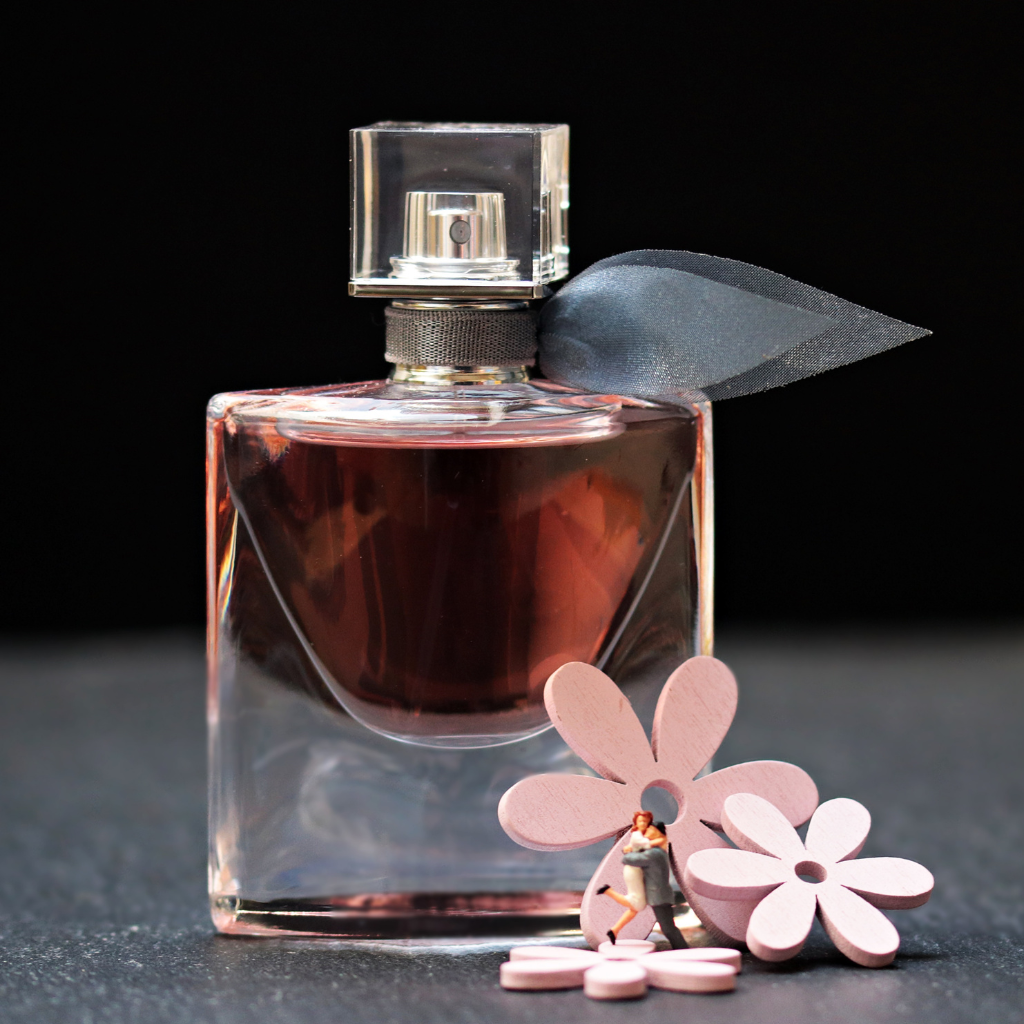 Differences Between Perfume and Fragrance Mist